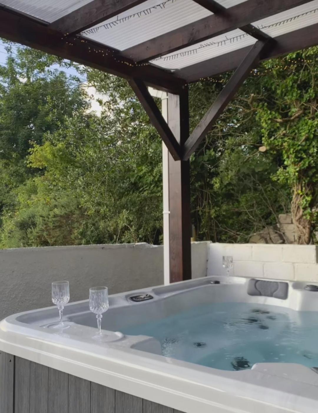 Annie'S House With Thermal Health Spa Моувил Екстериор снимка